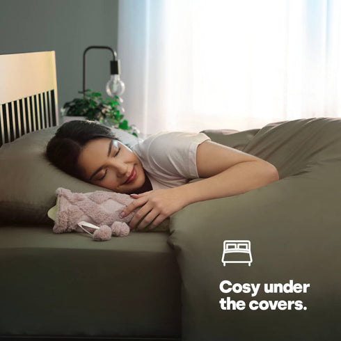 LIVIVO 2L Long Hot Water Bottle Pink - Pom-Poms Lattice Cover