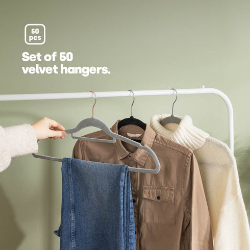 50pc Velvet Hangers - Black