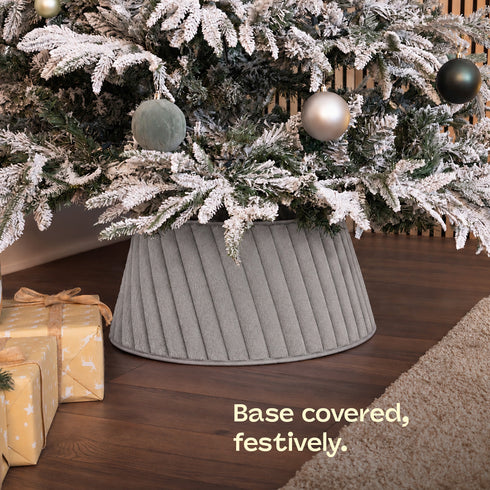 Christmas Village Round Vertical Striped Faux Fur Christmas Tree Skirt 56cm Grey
