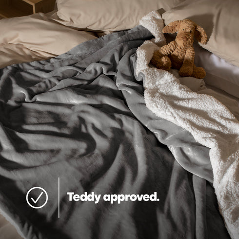 Double Sherpa Fleece Blanket - Urban Chic